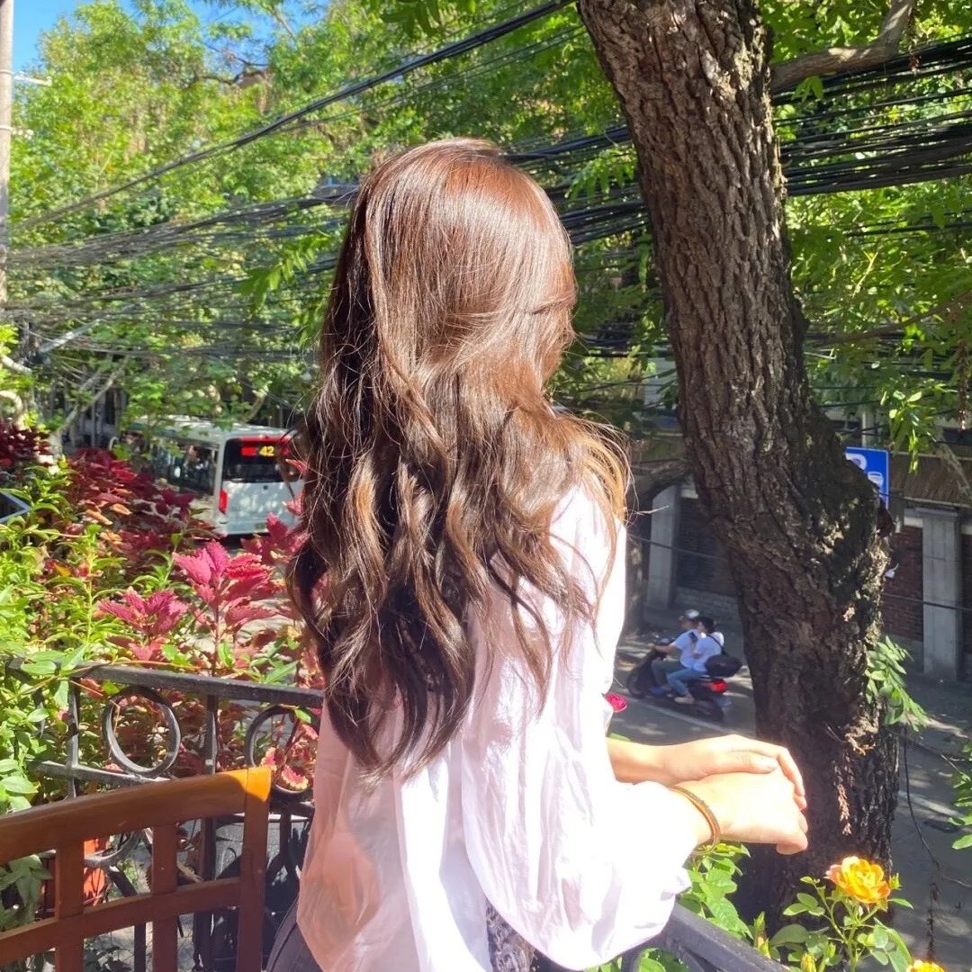 愤怒的黑人女孩与她的怪物